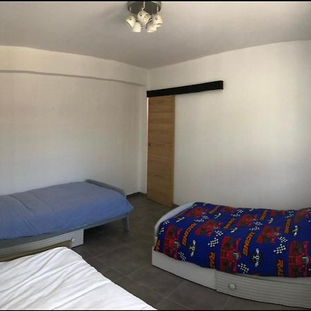 Bel Appartement Cosy Tres Calme Avec Parking Prive Templemars Eksteriør bilde